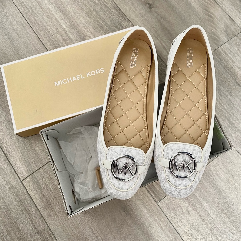 Michael Kors Lillie MOC Logo Moccasin White / Vanilla, Size 8